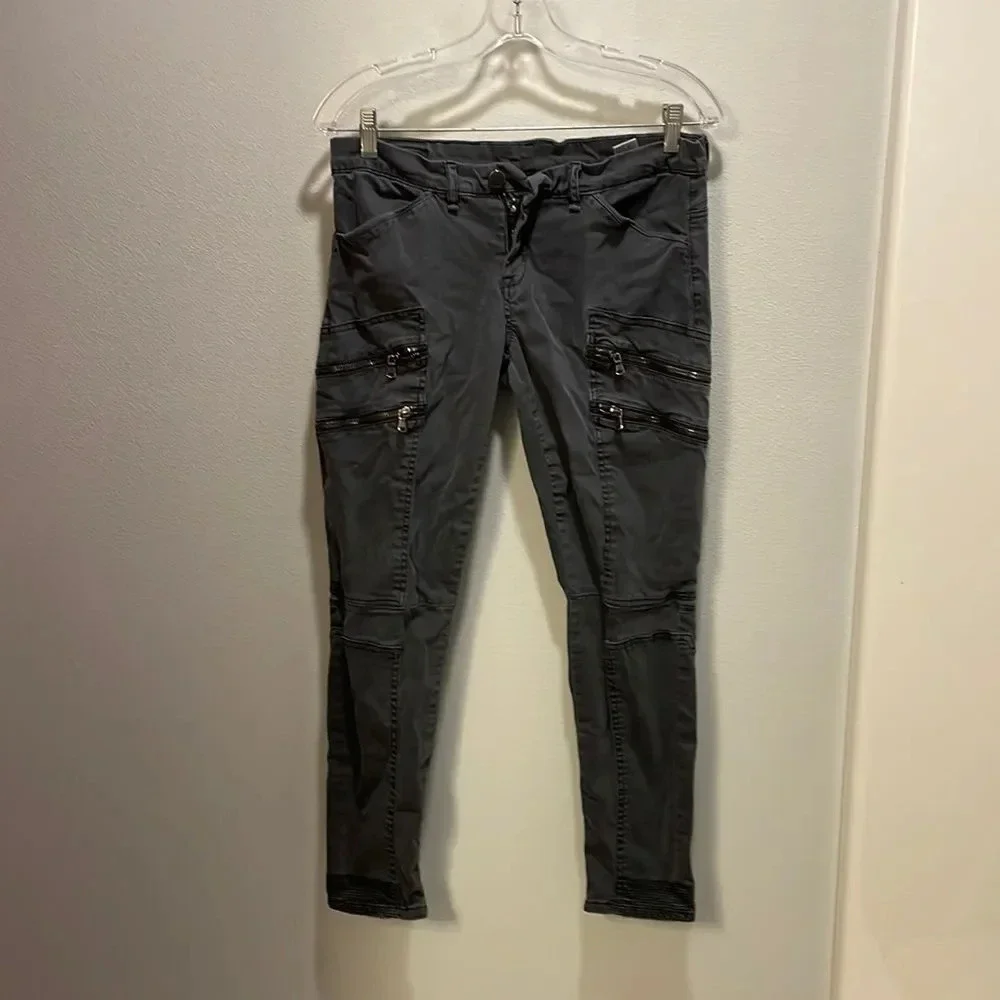 Blanknyc dark gray cargo woman’s jeans